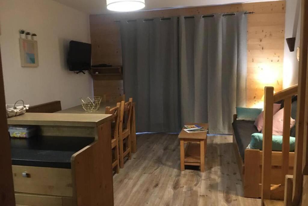 Apt 2 Chambres En Duplex Chalet Des Rennes Vars 2000M Piscine Interieure Et Exterieure Екстериор снимка